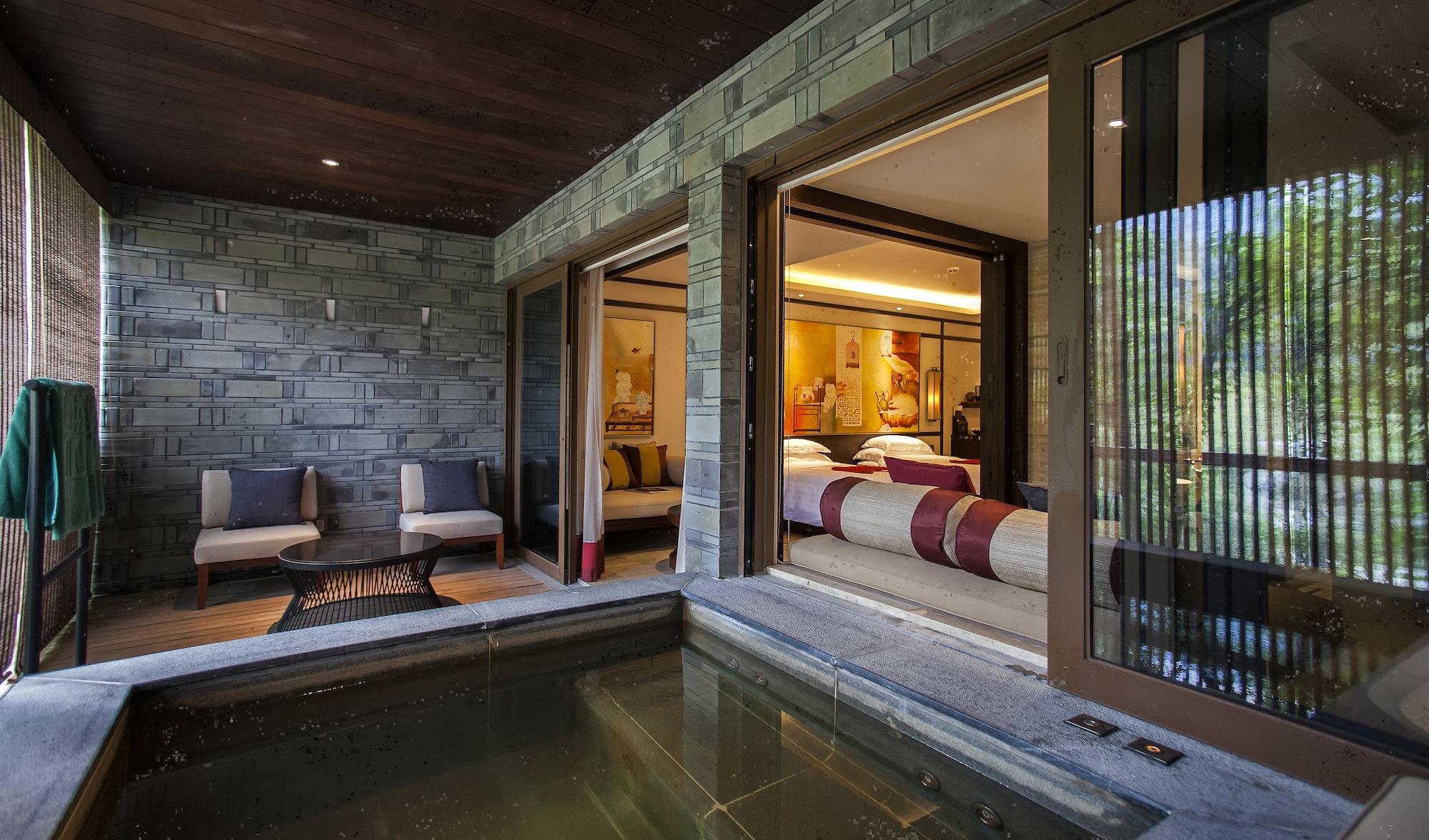Отель Banyan Tree Chongqing Beibei Экстерьер фото