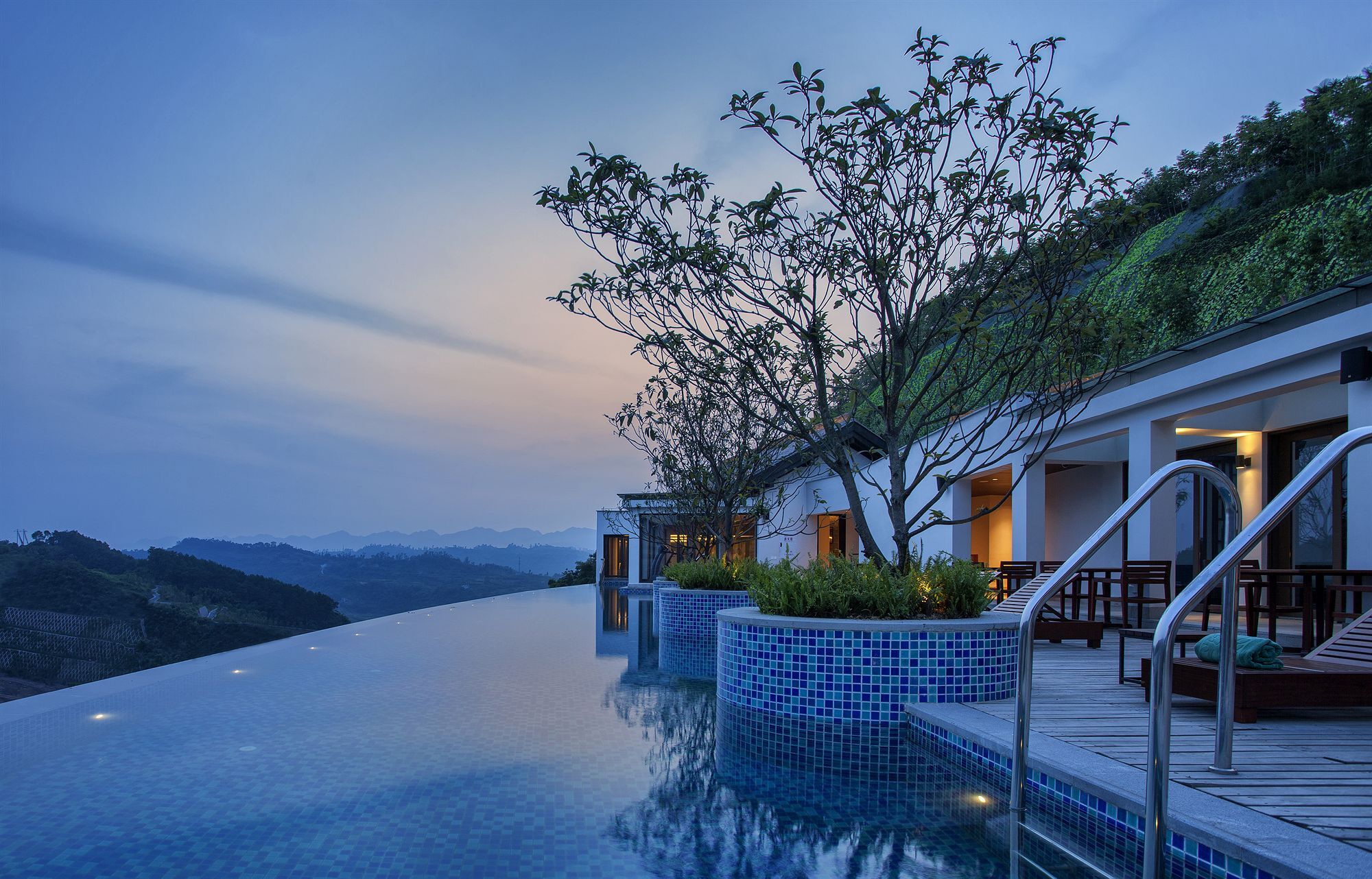 Отель Banyan Tree Chongqing Beibei Экстерьер фото